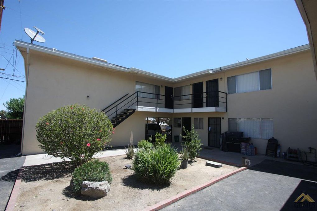 This is the view of the apartments from the front gate.